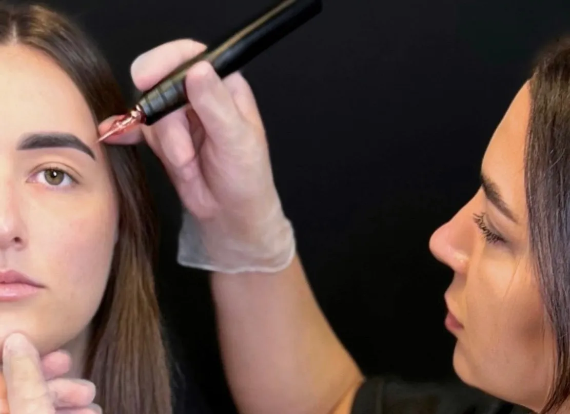 NM i Farging og forming av bryn: Ingen grenser for perfeksjon